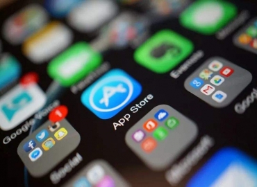 生活可以離開手機，手機卻離不開生活